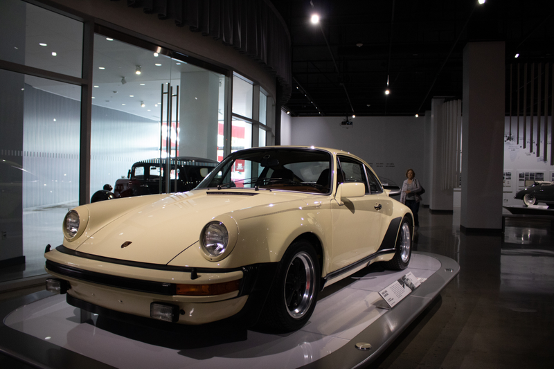 Illustration for article titled Peterson Automotive Museum Pr0n Photodump